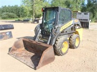 2011 NEW HOLLAND L218 SKID STEER WITH 67" BUCKET,