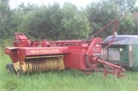 NEW HOLLAND HAYLINER 273 KICK BALER,