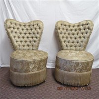 Pair of heart shaped button tufted back