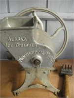 Alaska Ice Crusher w/ White Mountain Tool