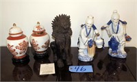 Lot, Pair of Japanese porcelain