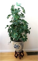 5' Artificial tree in decorative planter,