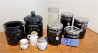Kitchen Lot, includes 4 piece canister set