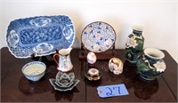 Lot, Oriental china and porcelain plates, bowls,