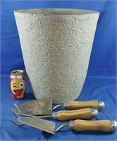 Large flower pot and gardening tool sets from