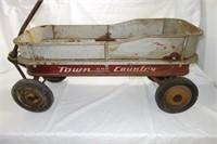 TOWN AND COUNTRY PULL WAGON