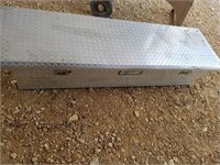 L- DIAMOND PLATE TOOL BOX