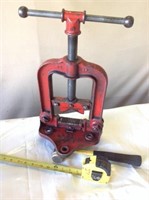 Reed No. 13 Pipe Clamp Vise