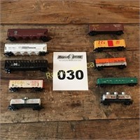 10 N Scale Train Cars
