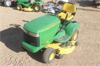 JOHN DEERE LX 277 RIDING LAWN MOWER