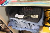 LOT OF 4 SIZE 18 JEANS