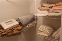 Linens: Sheet Sets, Duvets, Pillow Shams, Bedskirt