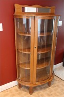 Curio Cabinet/Display Case/China Cabinet