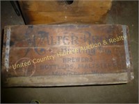 Walter Bros. wood beer case