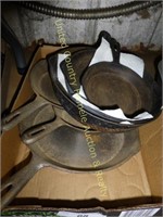 Box of 6 cast iron pans