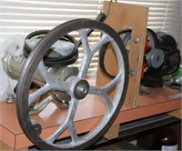 meat grinder w/pulley reduction & elec motor