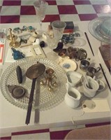 Whetstone, glass, porcelain, clock parts, hardware