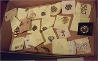 box of 20 old costume jewelry Coventry pendant etc