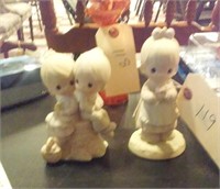 2 PRECIOUS MOMENTS figurines
