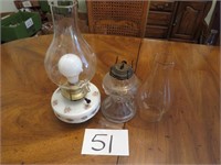 Antique Kerosene Lamp Base w/Handle (globe does np
