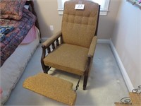 Vintage 1970’s Lazy Boy Chair/Recliner (Tan/Gold)