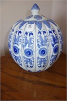 BLUE AND WHITE CHINESE STYLE PORCELAIN JAR - 10"