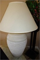 CERAMIC TABLE LAMP - 32" H