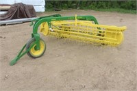 JOHN DEERE 660 SIDE DISCHARGE RAKE WITH DOLLY
