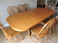 Dining table & 10 Windsor style chairs