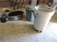 Horse  feed tubs