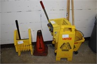 Floor cleaning lot-Rubbermaid mop bucket, wringers
