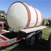 700 gal Sprayer tank on tandem-axle trailer