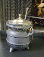Cast Iron Pot with fire starter, Brass lid & bail