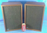 Two Realistic MC-1000 speakers - 17H