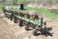 JOHN DEERE 3PT 6-ROW ROTOVATOR WITH GUARDS