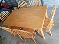 B- KITCHEN TABLE WITH CHAIRS