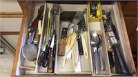 ASSORTED KNIVES AND KITCHENWARE