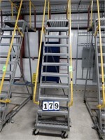 Rolling Warehouse Step Ladder