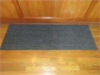 Area rug 5x22in