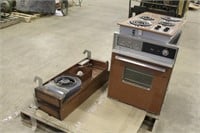 VINTAGE FRIGIDAIRE WALL OVEN AND BUILT IN COOK
