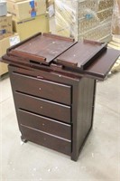 SMALL DRESSER, 4-DRAWER, WITH EXTRA PARTS.