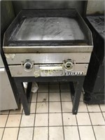 Garland 24" Flat Top Gas Griddle w/ Stand