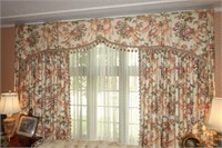 3 SETS DRAPES AND MATCHING VALENCES DRAPES IN