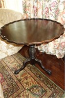 MAHOGANY TILT TOP TABLE PIE CRUST TOP, CLAW AND