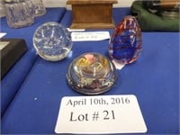 THREE HANDBLOWN GLASS PAPERWEIGHTS ALL ARE