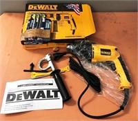 L-DEWALT HAMMERDRILL AND BITS