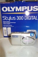OLYMPUS STYLUS 300 DIGITAL CAMERA W/BOX