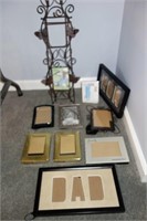 LOT: PICTURE FRAMES