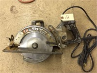 Black & Decker, 7 1/4 warm drive saw, no 977