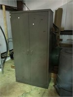 Metal 2 door cabinet